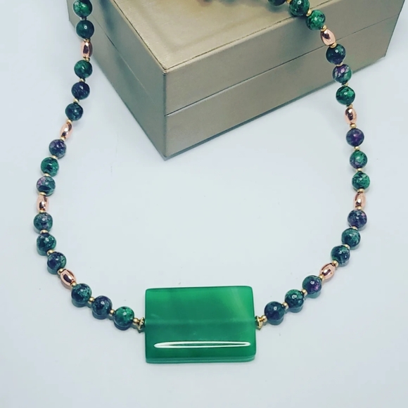 Green Agate necklace - Picture 2 of 4